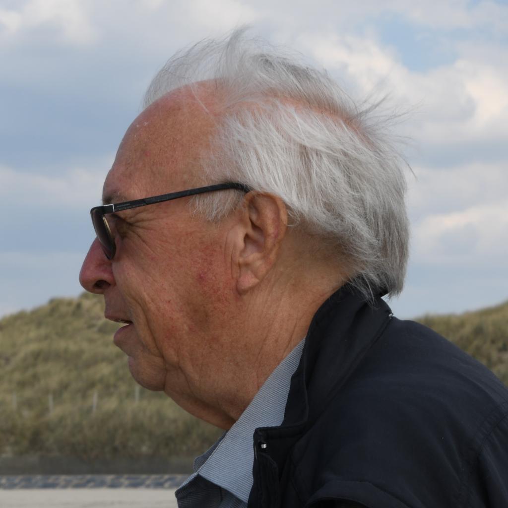 Luc Buyens uit Bredene overleden te Veurne bij uitvaartzorg Bentein & Pollet te Oudenburg