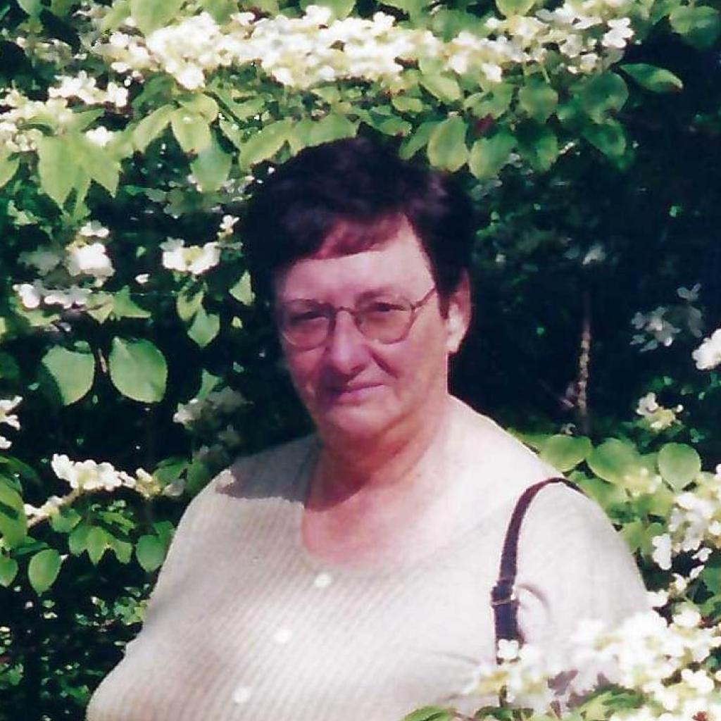 Gina Sinnaeve uit Oostende overleden thuis te Oostende bij Uitvaartzorg Bentein & Pollet te Oudenburg