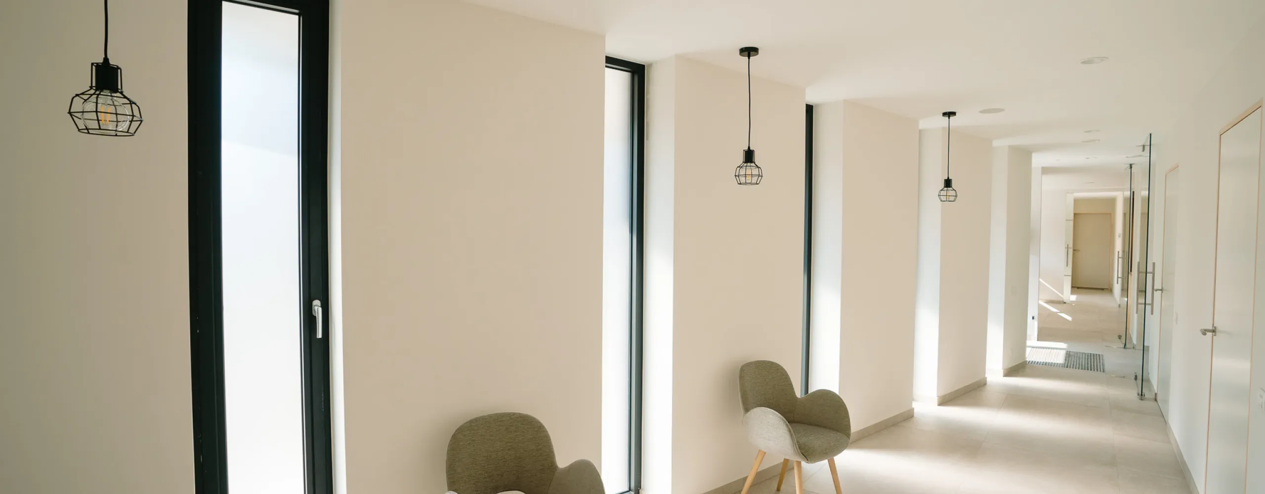 Wachtruimte funerarium Uitvaartzorg Bentein & Pollet in Oudenburg